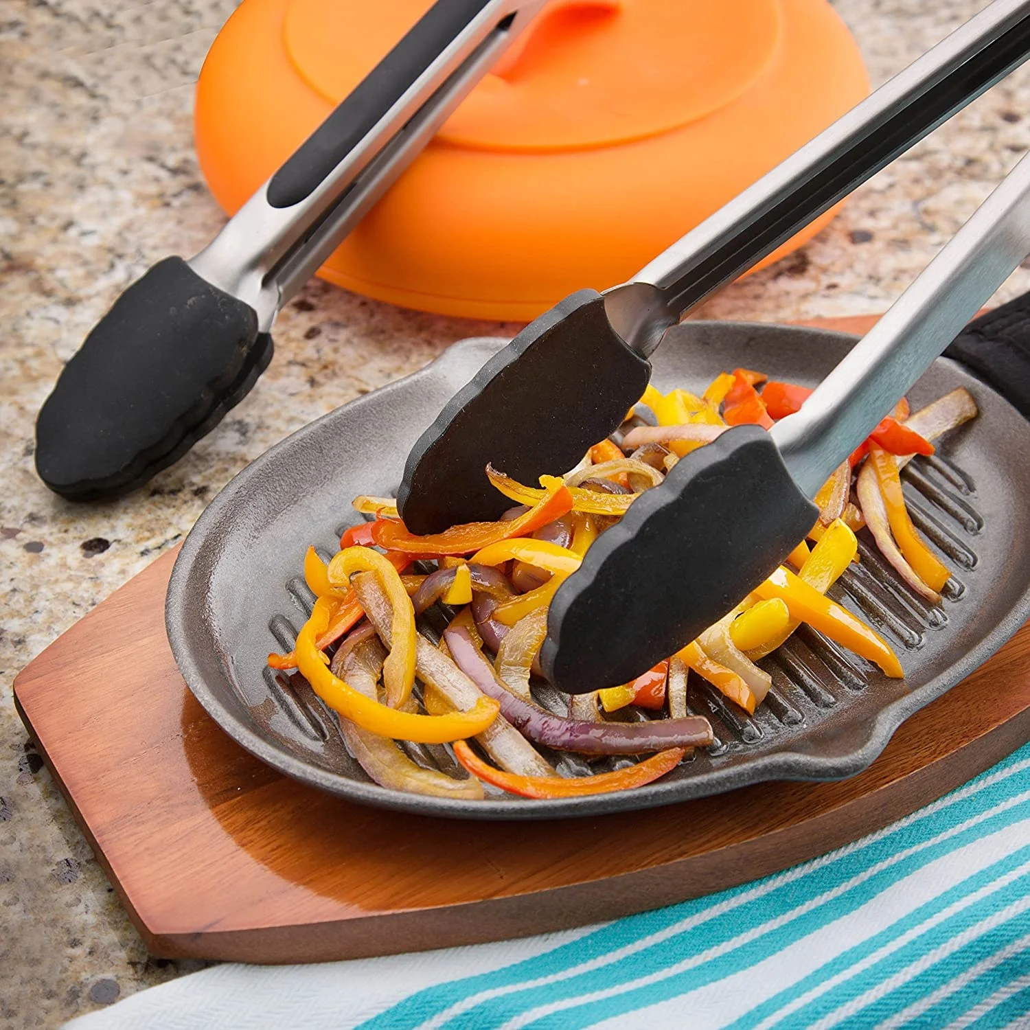 Amazon Hot sale kitchen gadgets serving tongs set of 2 pcs 9 and 12 inch silicone food tongs