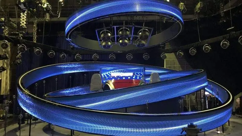 Creative Small Flexible Led Screen P2 Indoor DJ Bars Flexible Led display Module