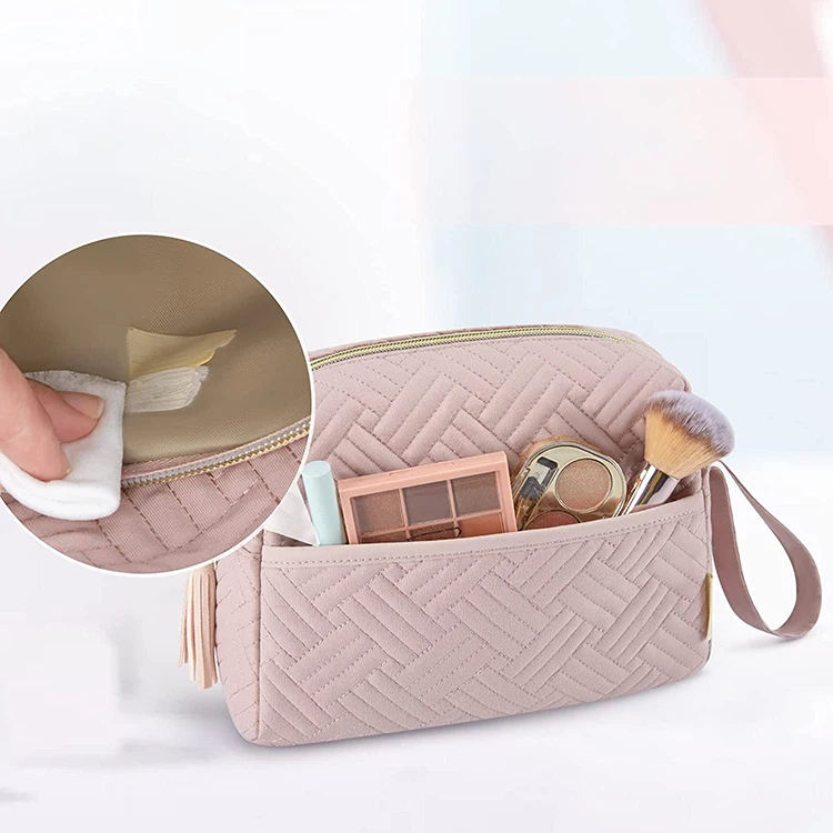 Fashion Design Waterproof Soft Fabric Home Travel Elegant Cosmetic Bag Festive Gift Makeup Bag