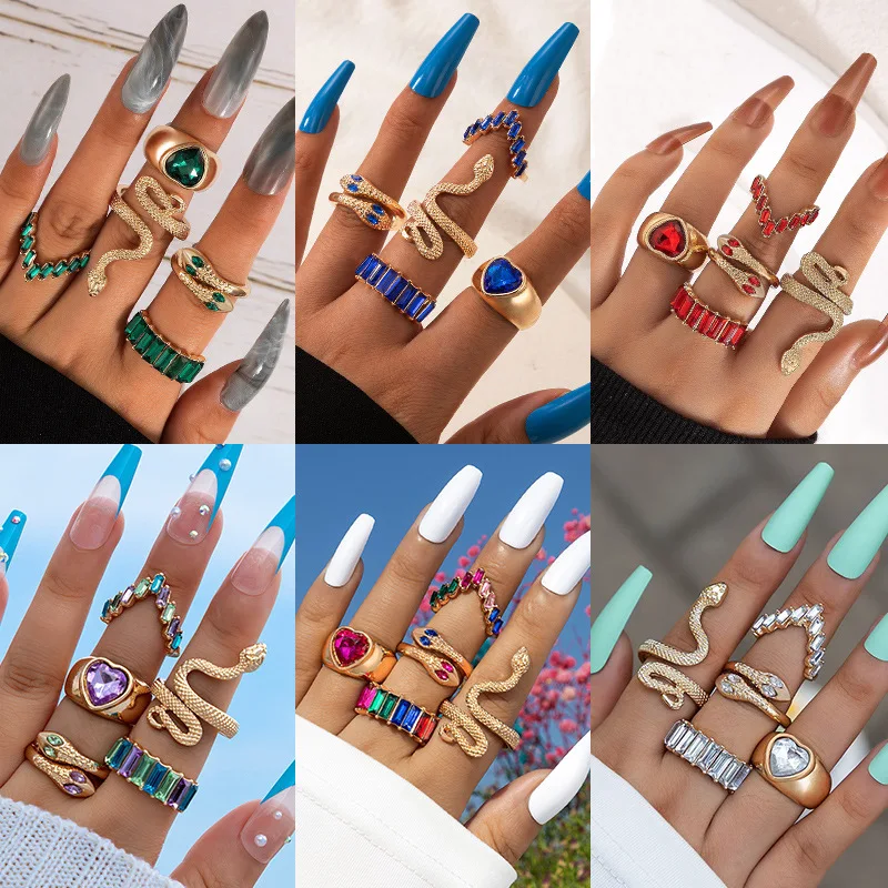 2023 Popular ornaments ring hand ornaments Serpentine love Manual la emerald inlaid with diamond wind five-piece set ring female