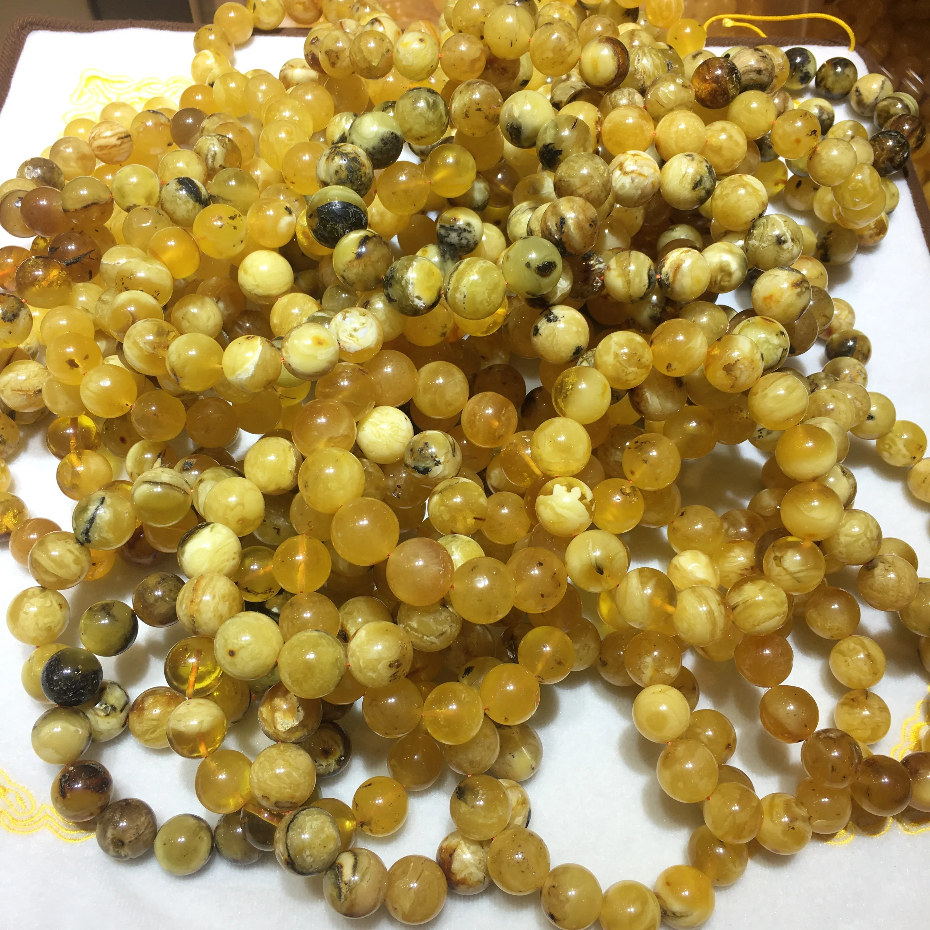 Guaranteed Quality Proper Price Factory Natural White And Yellow Baltic Amber Stone Loose Ball Beads Muslim Prayer Bead