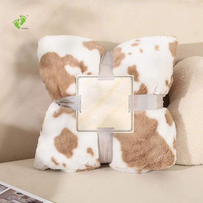 Longsen wholesale anime cow print warming plush soft blankets for moving bed sofa thermal throw coral fleece blanket