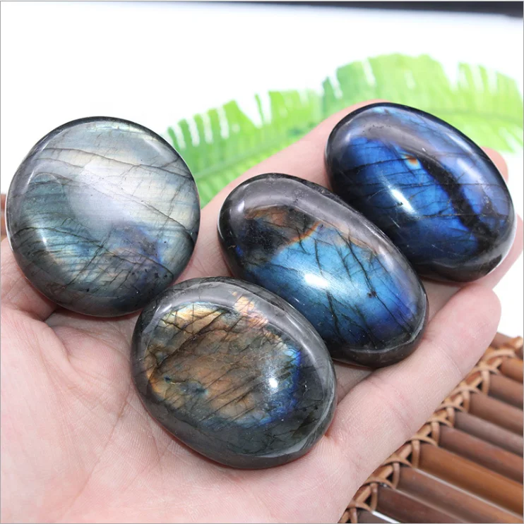 Wholesale Natural Crystal Madagascar Labradorite PalmStone Crystal Healing Specimens