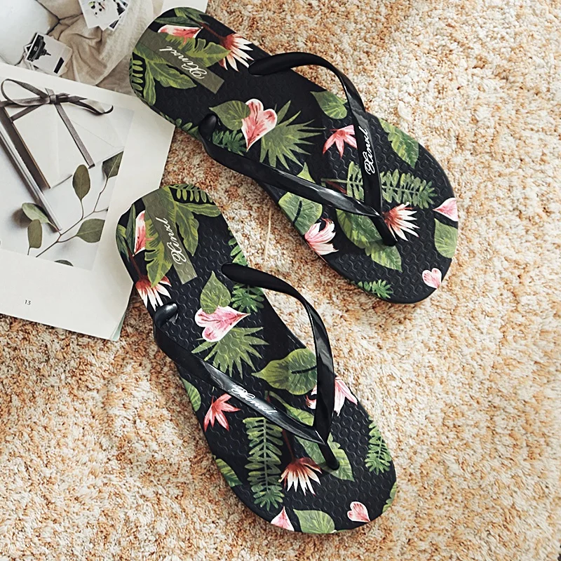 wholesale good quality newest design custom beach slippers rubber women flip flop slippers