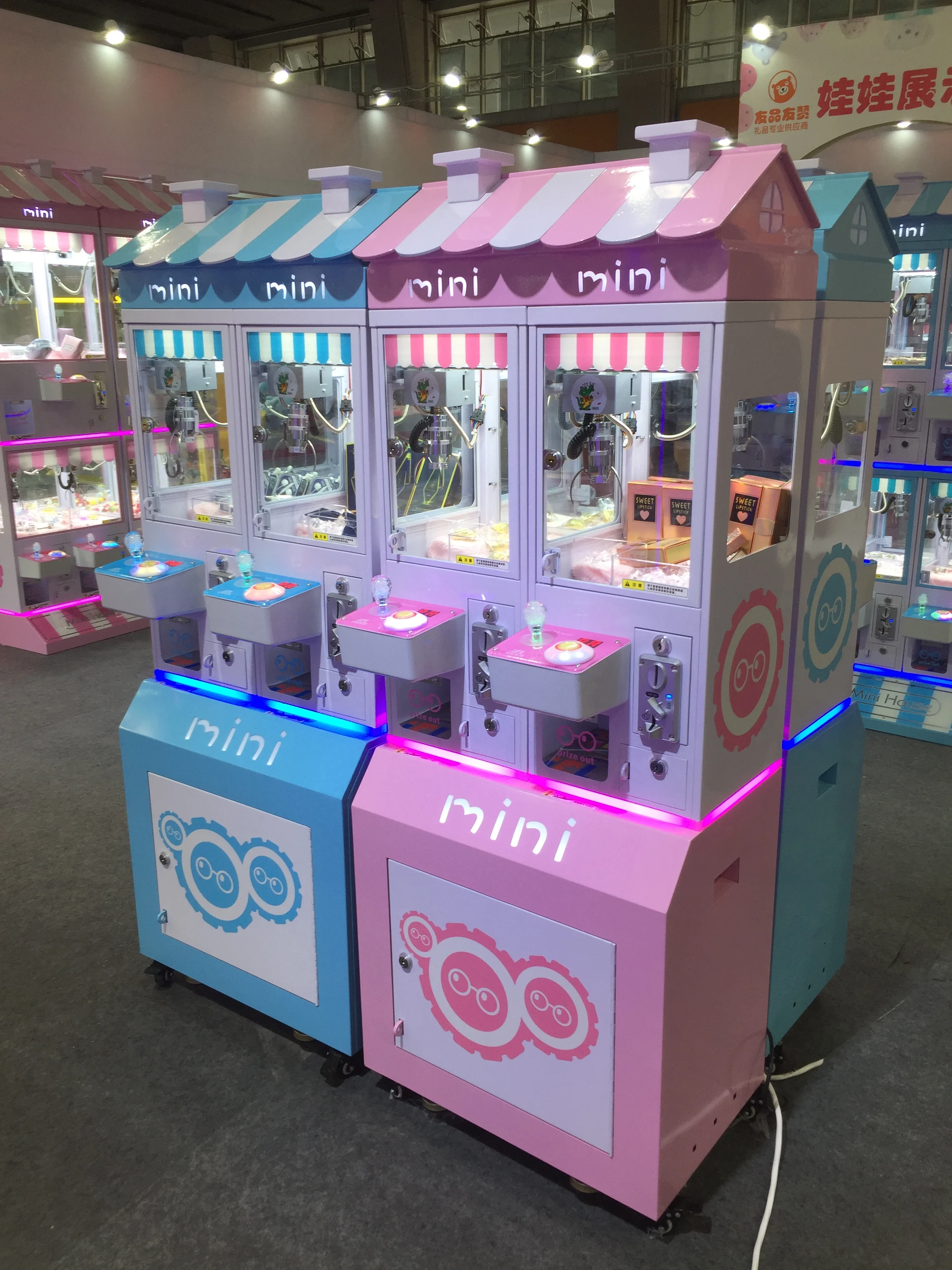 Indoor Mini Teddy Bears Coin-Operated Crane Machine Arcade Toy for 3-Year-Olds for Game Center and Amusement Centers