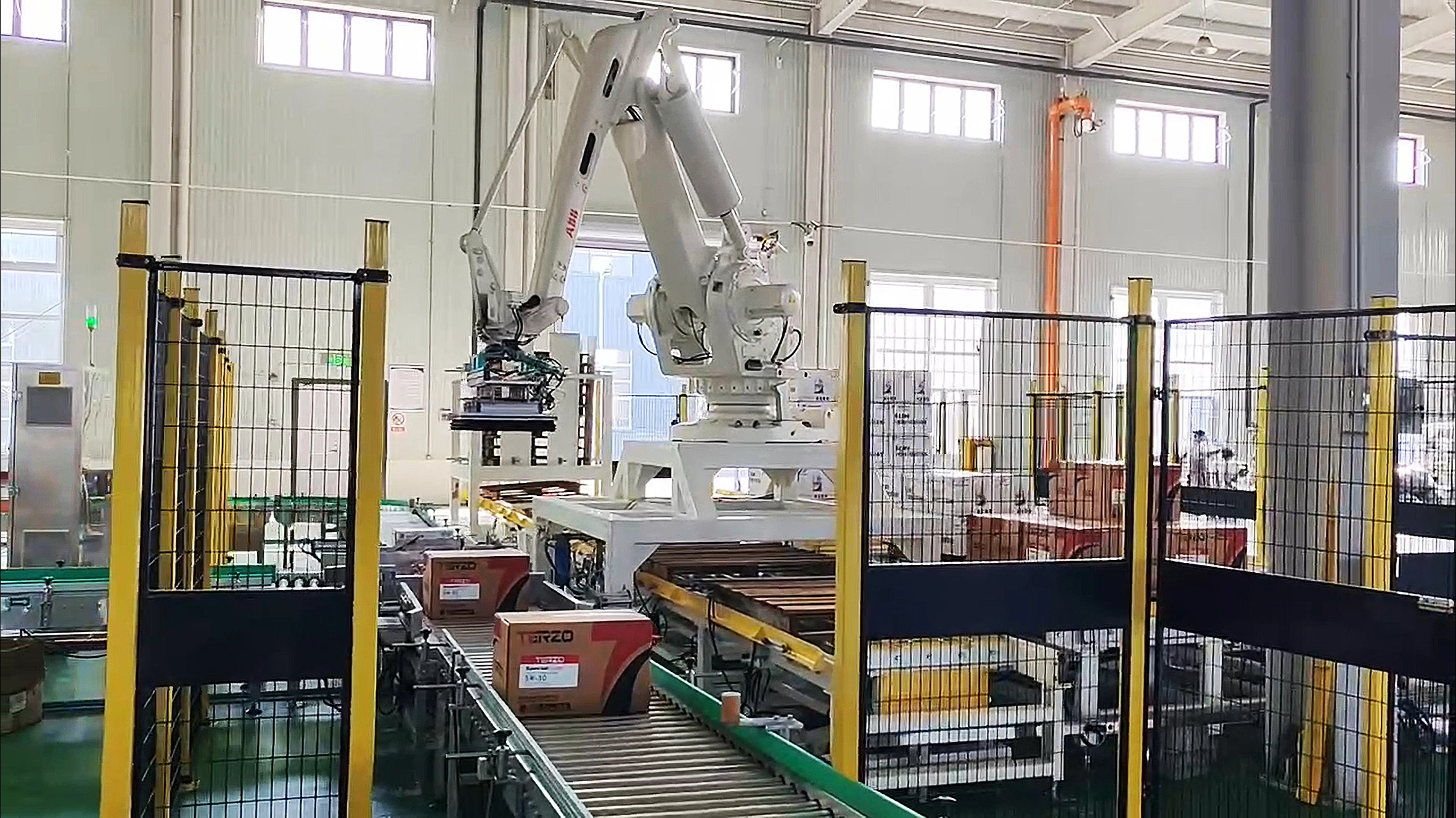 Моторное масло TERZO SAE 5W-20-API Лицензированное для оптимальной производительности и защиты двигателя