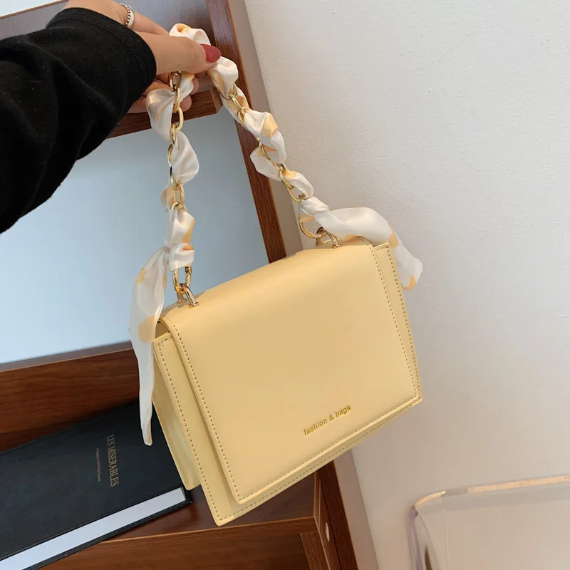2022 Classic Hot Sell Small Hand Bags Young Ladies Luxury Chain Handbags Girls Popular Design Purses For Woman