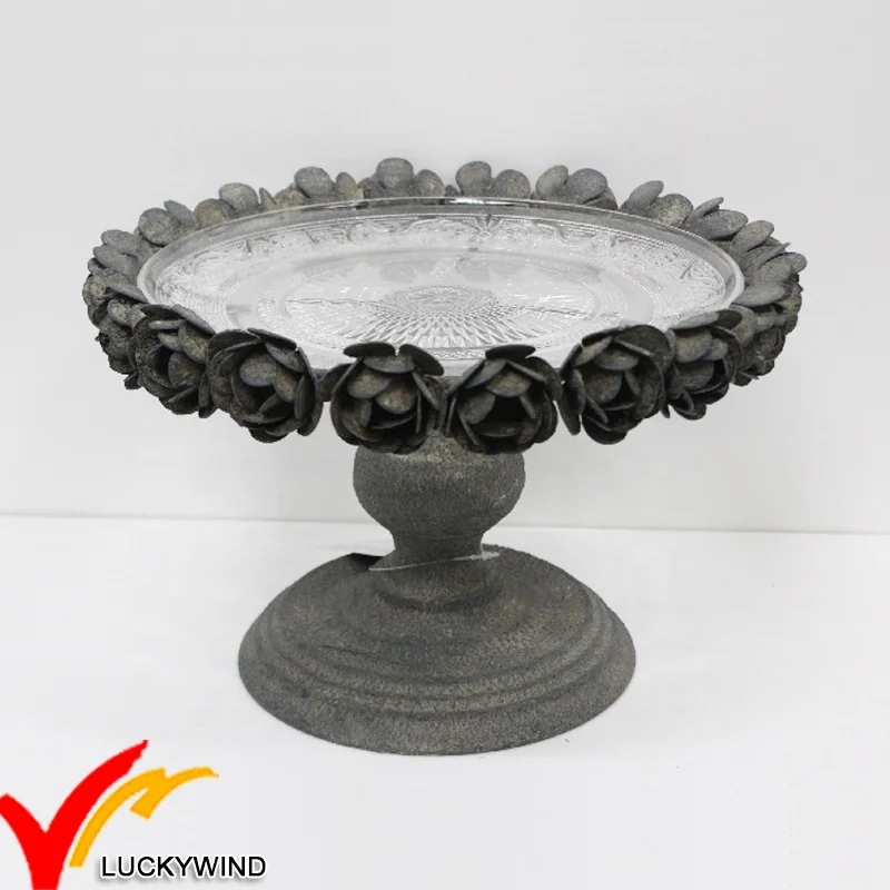 Iron Wedding Cake Stand Iron with Roses Vintage French Antique Metal Wholesale White Round Pedestal Iron Stand for Cake Bakeware