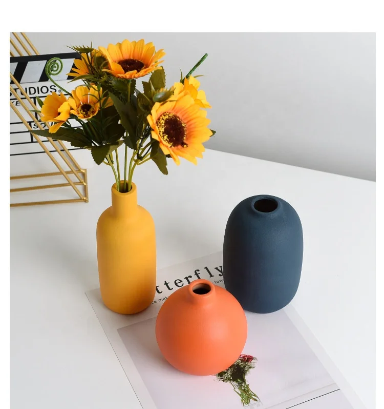 
Modern Ceramic Vase Simple Creative Soft-fitting Model Room Home Jewelry Arrangeme Ceramic Vase 