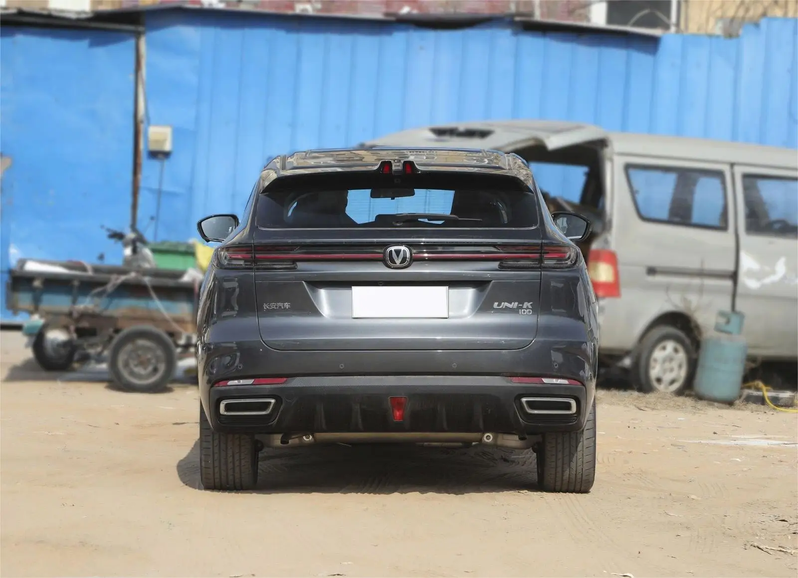 Full Charge Long Range 135 km Changan UNI--K IDD High Performance New Energy Vehicles