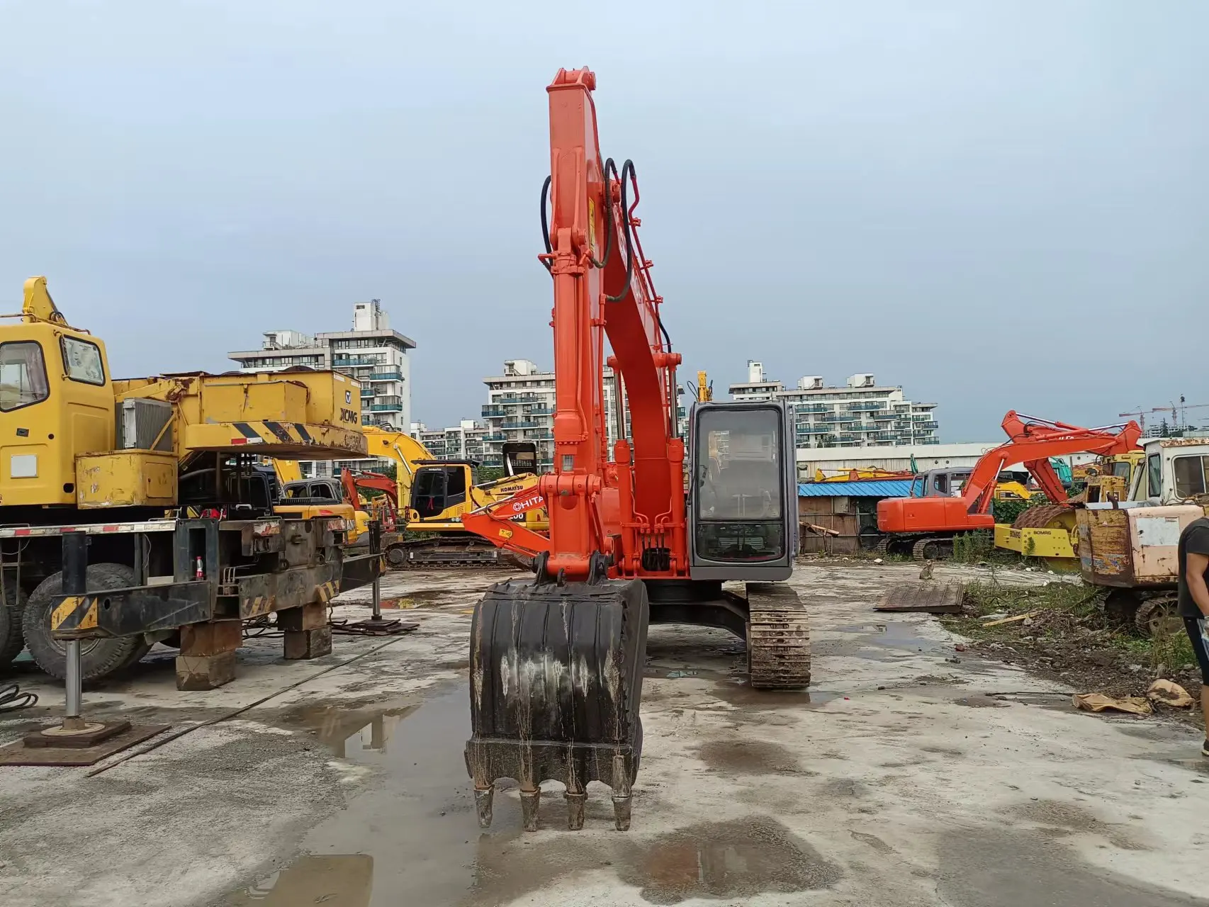 New arrival used Hitachi EX120-5 Japan made excavators for sale