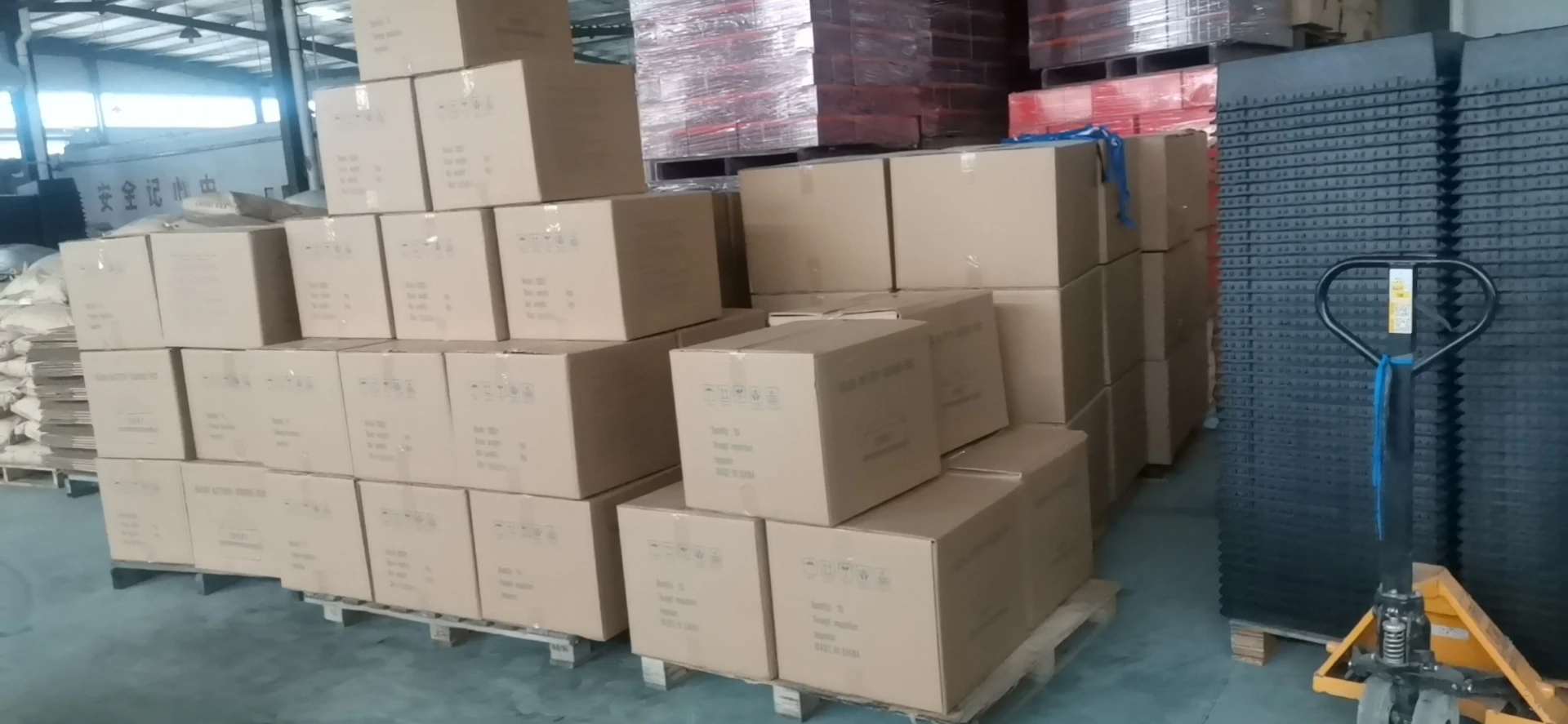 ZD-7 Plastic  battery box use for 24V120Ah gel battery with heat protection