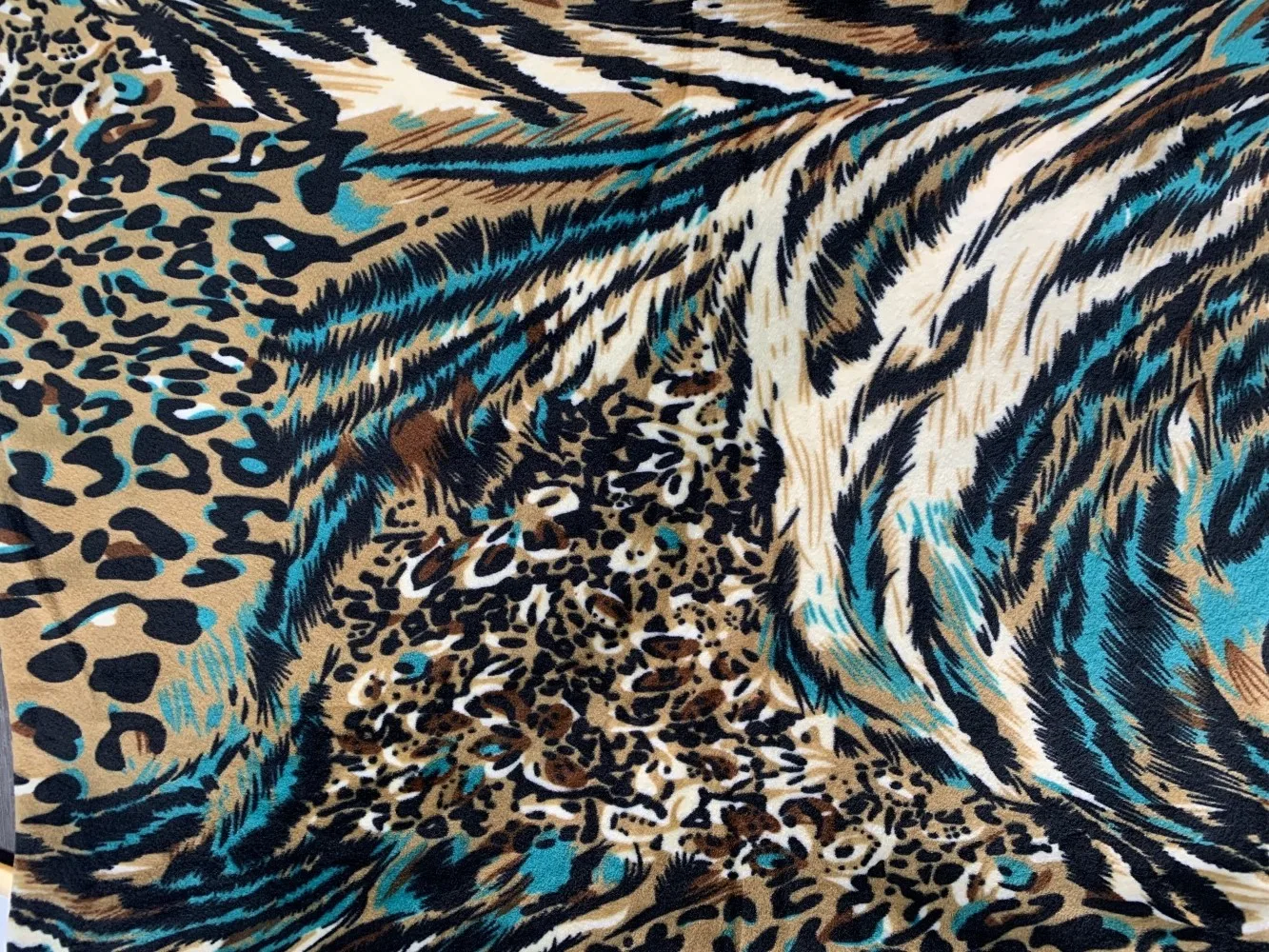 
High Performance Bright Silky Big Exquisite Tablecloths Spandex Fabric Polyester 