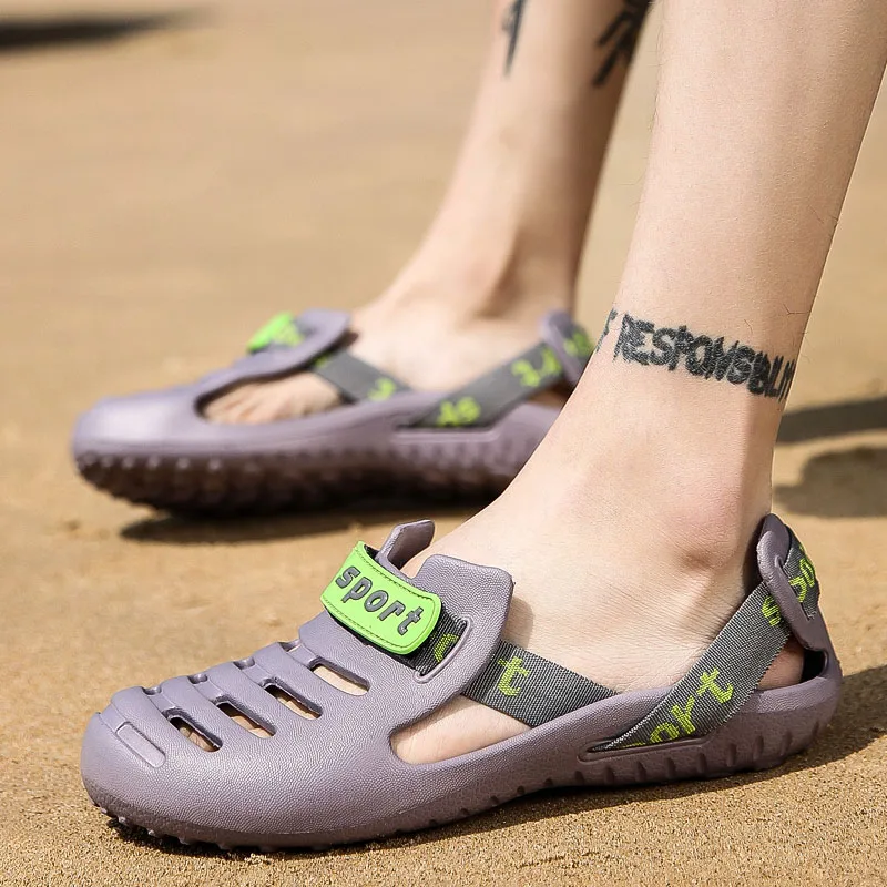 Summer New Men Sandals Outdoor Casual Beach Shoes Water EVA Clogs Man Slippers Garden Shoes Men Comfortable Sandales Hommes