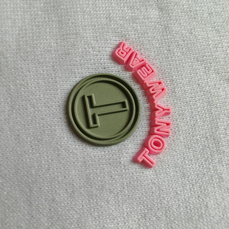 Wholesale Custom Clothing Heat Transfer Printing Label TPU 3d Embossed Silicone Logo Printing PVC Badge for T-shirts Pp Bag