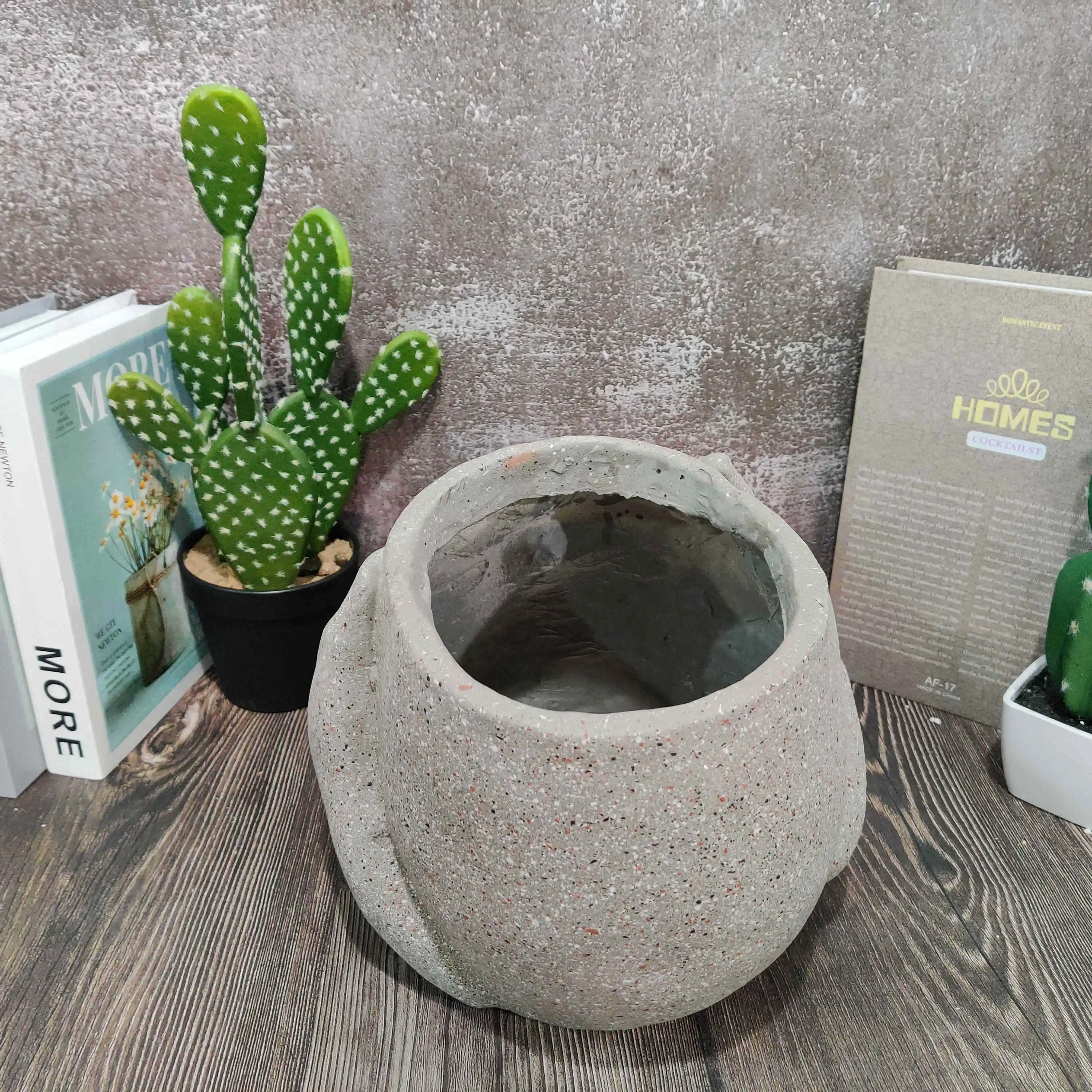 No See Evil Garden Zen Ornament Resin Stone Flower Pot Magnesia Sculpture Planter