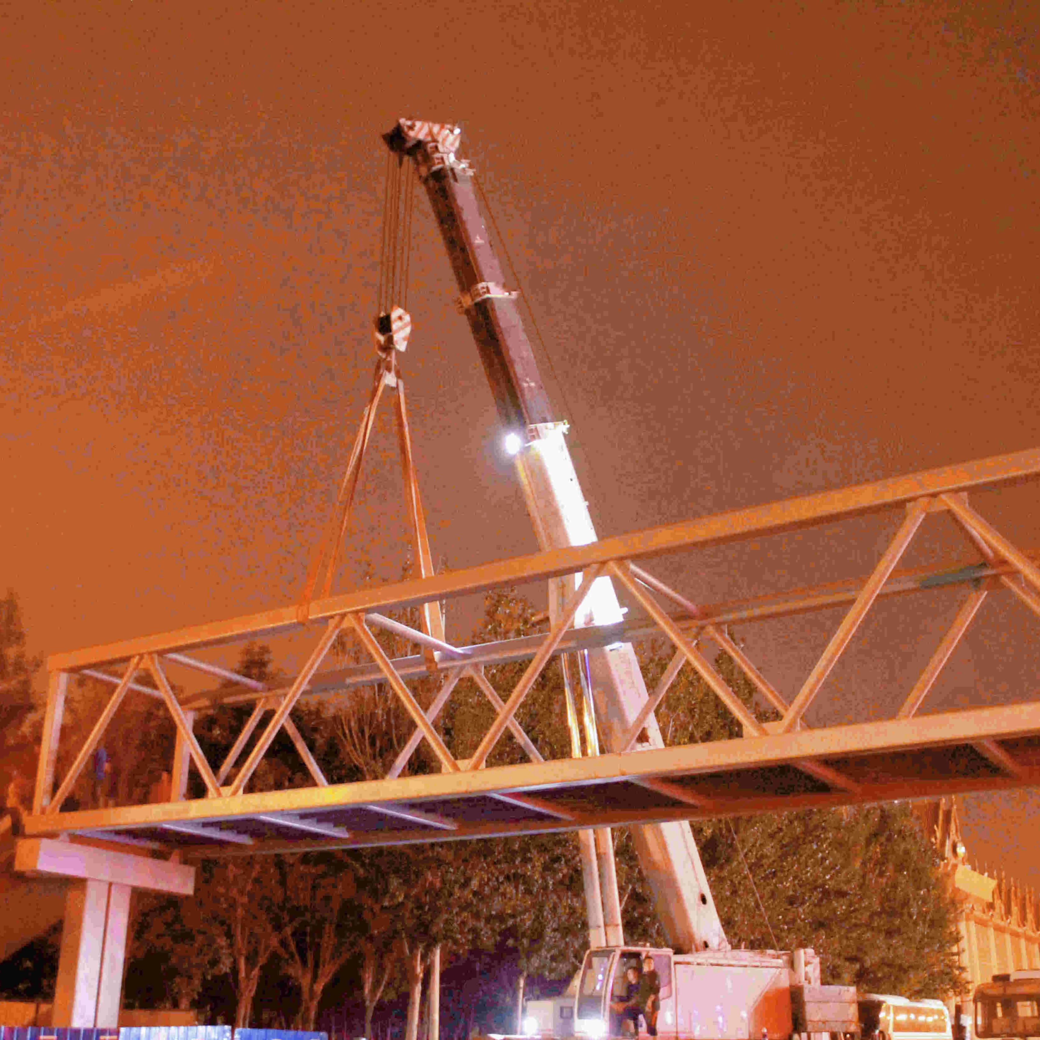 High Standard Double Truss Pedestrian Moving Steel Bridge Modern Design Style for Workshops