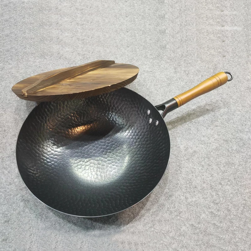 30 cm Chinese Carbon Steel Wok Hand Hammered Wok With Wooden Handle Carbon Steel Wok Pan