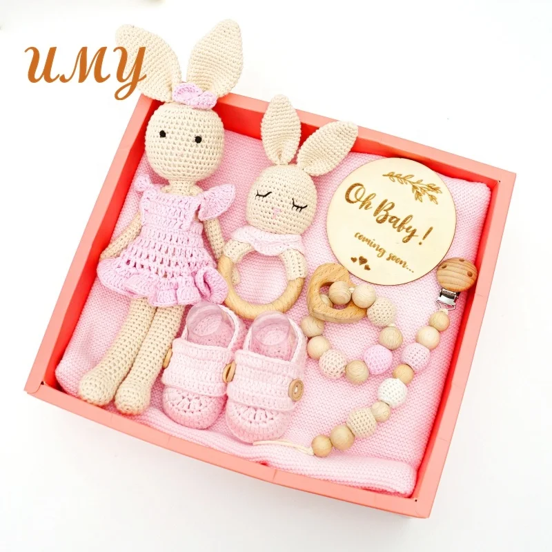 Wholesale newborn baby sets gift box set souvenir gift Babies wooden baby teether rattle toys