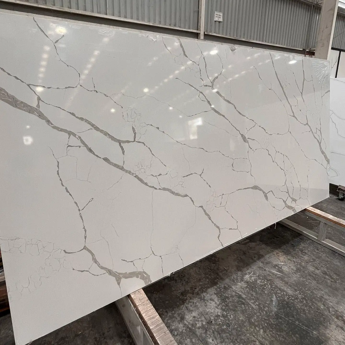 YDSTONE Kitchen Countertop Island Calacatta Gray Quartz Slab Artificial Quartz Stone Slab