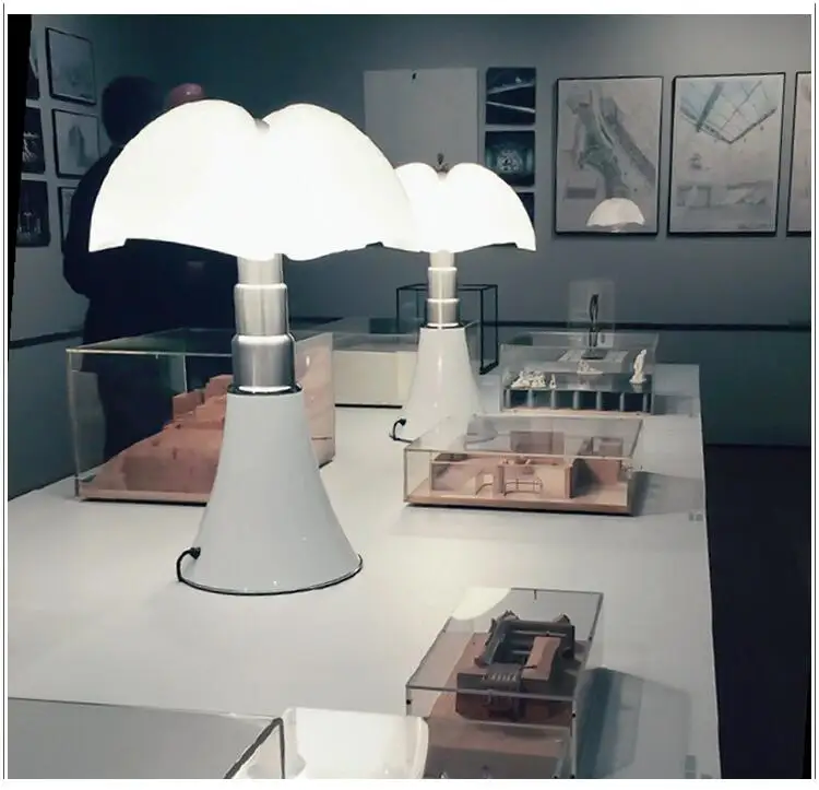 
Nordic Italian Designer Pipistrello Lamp Art Designer Table Lamp, White Glass Lamp Table Lamp, Bedside Bedroom Hotel Night Light 