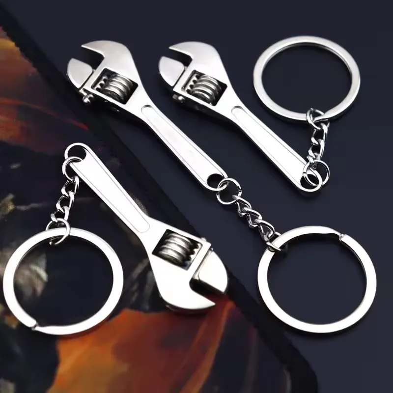 Hot Selling  Creative Gifts Utilities Tool Keychain Metal Adjustable Wrench Keychain Multifunction Mini Wrench