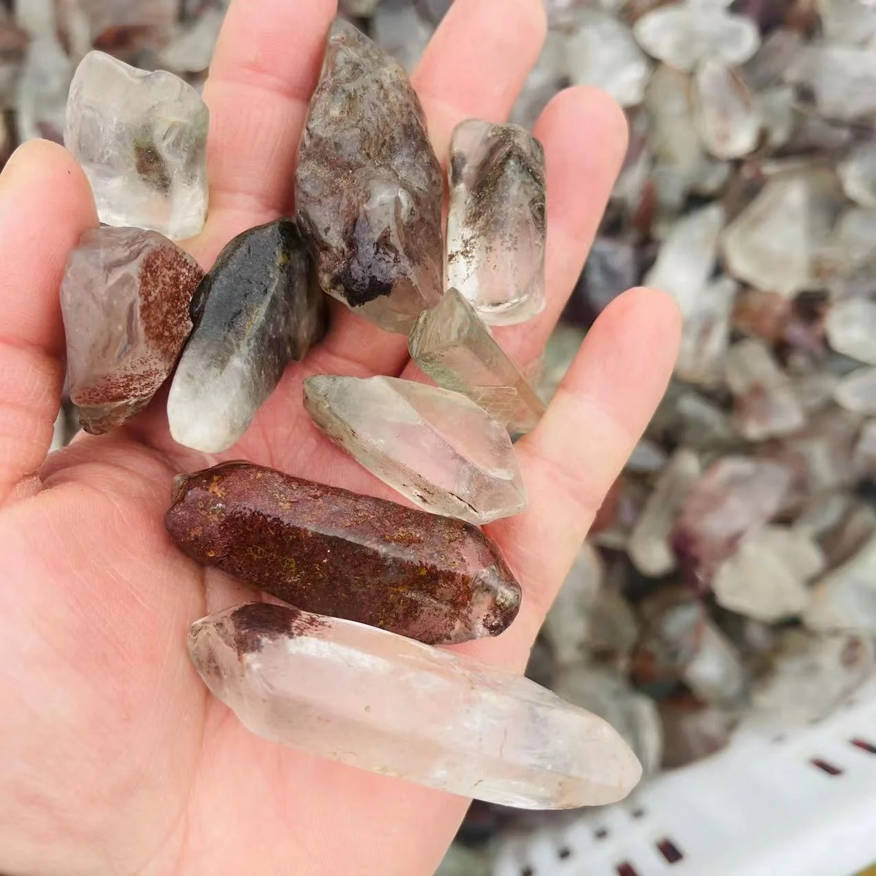 Wholesale natural crystal crafts  polishing  phantom quartz point raw  garden quartz crystal stone for decoration