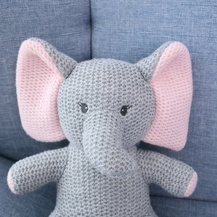 Factory Custom low MOQ woolen yarn knitting elephant