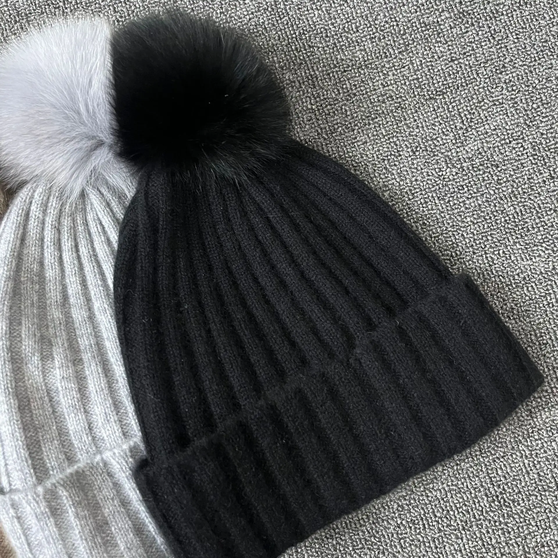Custom Women Ladies Winter Warm Knitted Fashion GOAT CASHMERE wool Hat with Large Genuine Real Fox Fur Pom