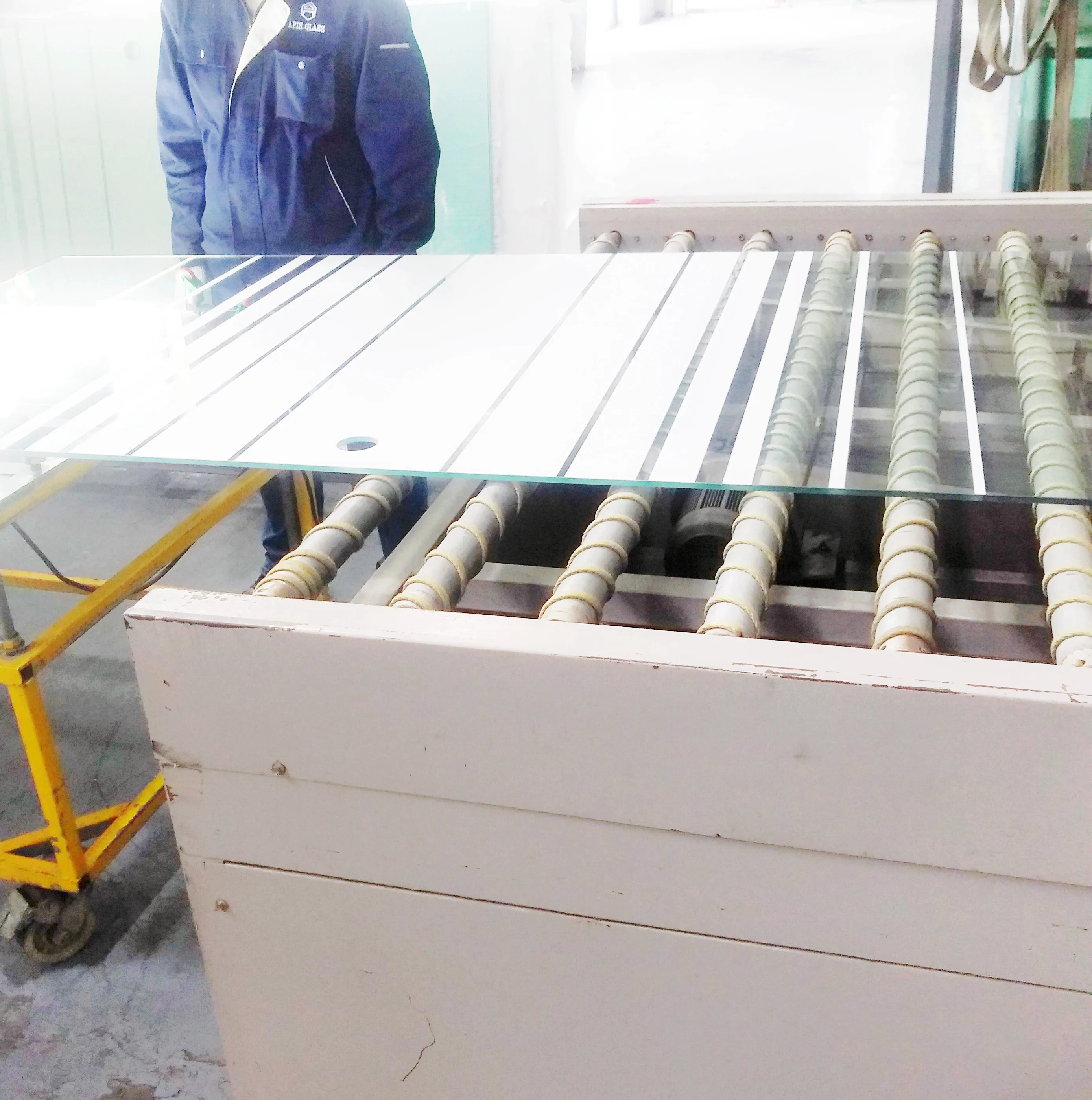 China Glass Factory customization 3mm 4mm 5mm 6mm 8mm 10mm 12mm Ceramic Silk Printed Glass shower room glass