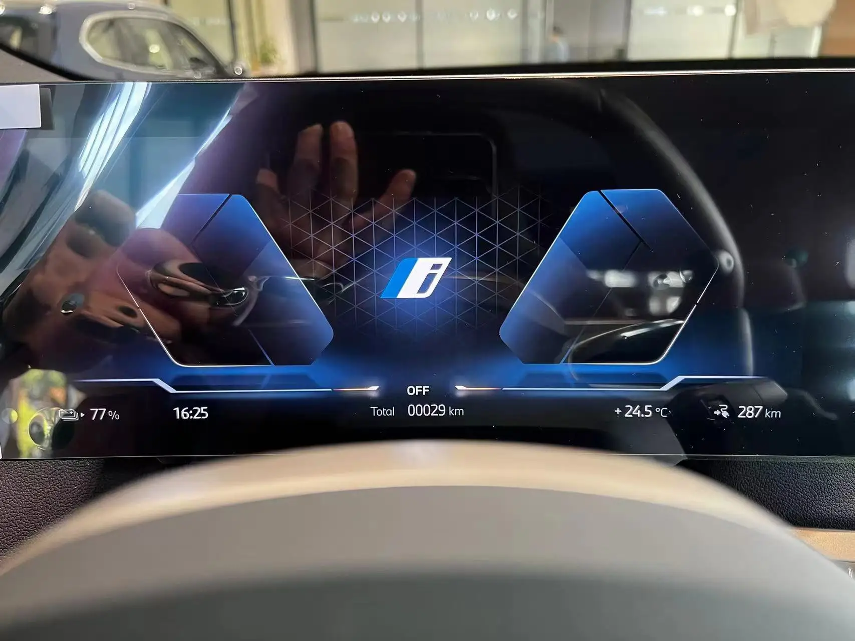 2022 BM-W полноприводный электрический автомобиль с бензиновым газом и 8-л двигателем панорамный люк на крыше