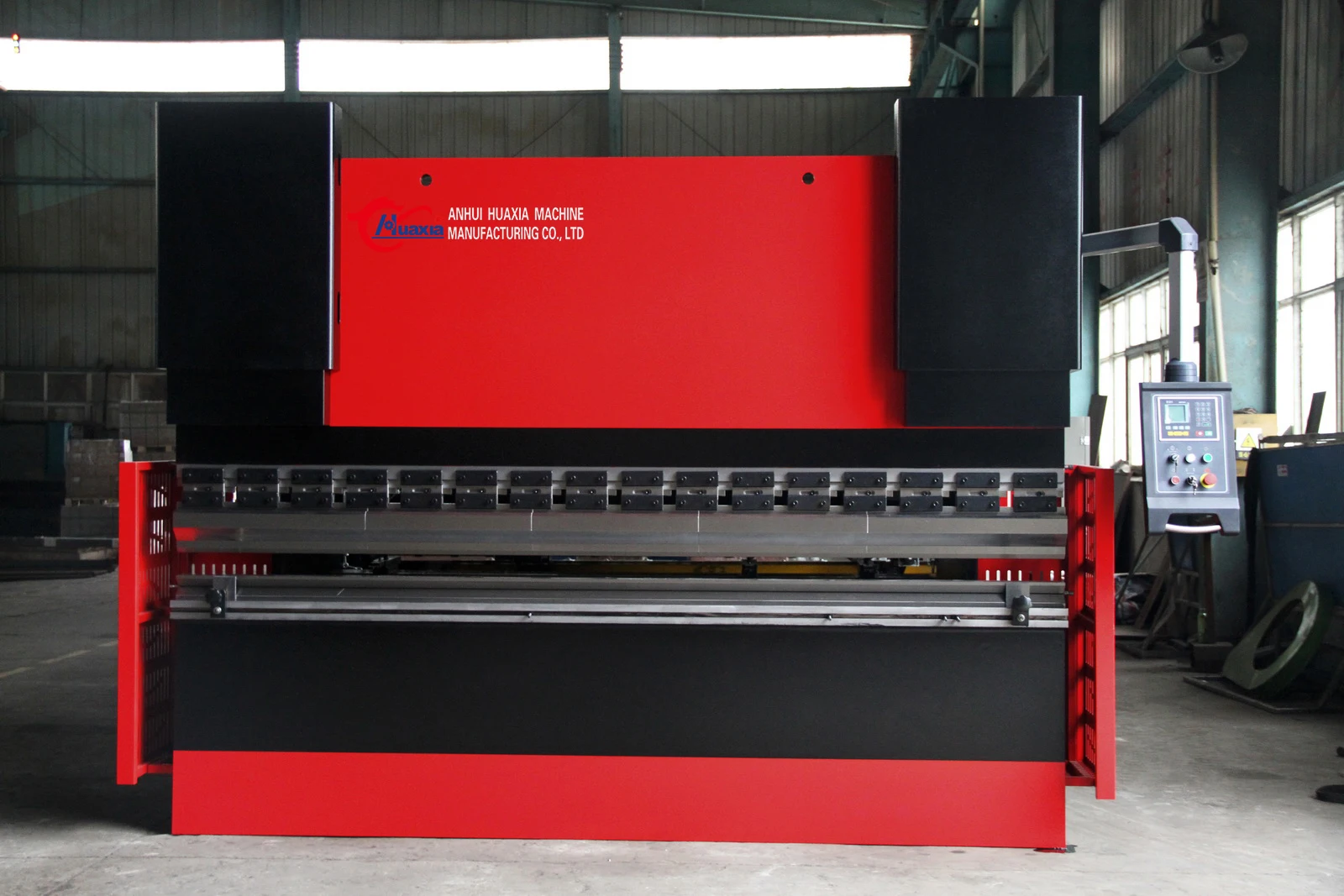 Гидравлический листогибочный пресс с ЧПУ с двигателем SIEMENS по низкой цене