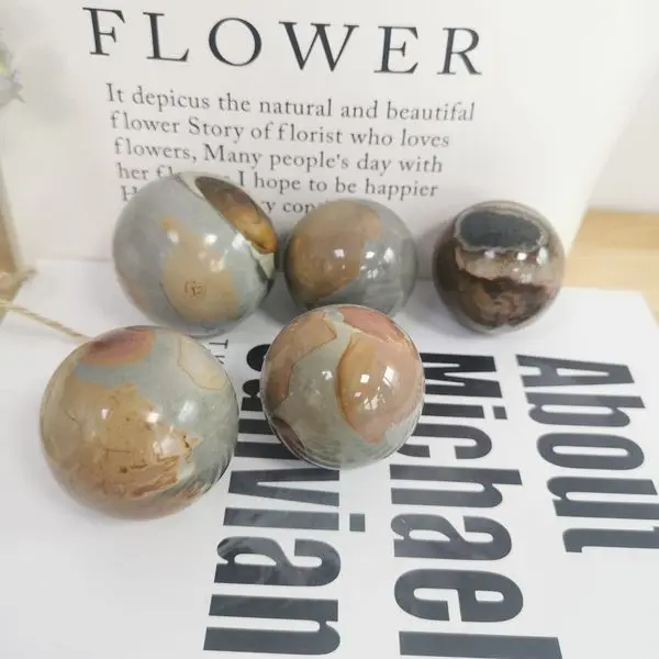 High-Quality Ocean Quartz Stones Natural Crystals for Sale Crystal Ball Ocean Stone Sphere for Home Decoration
