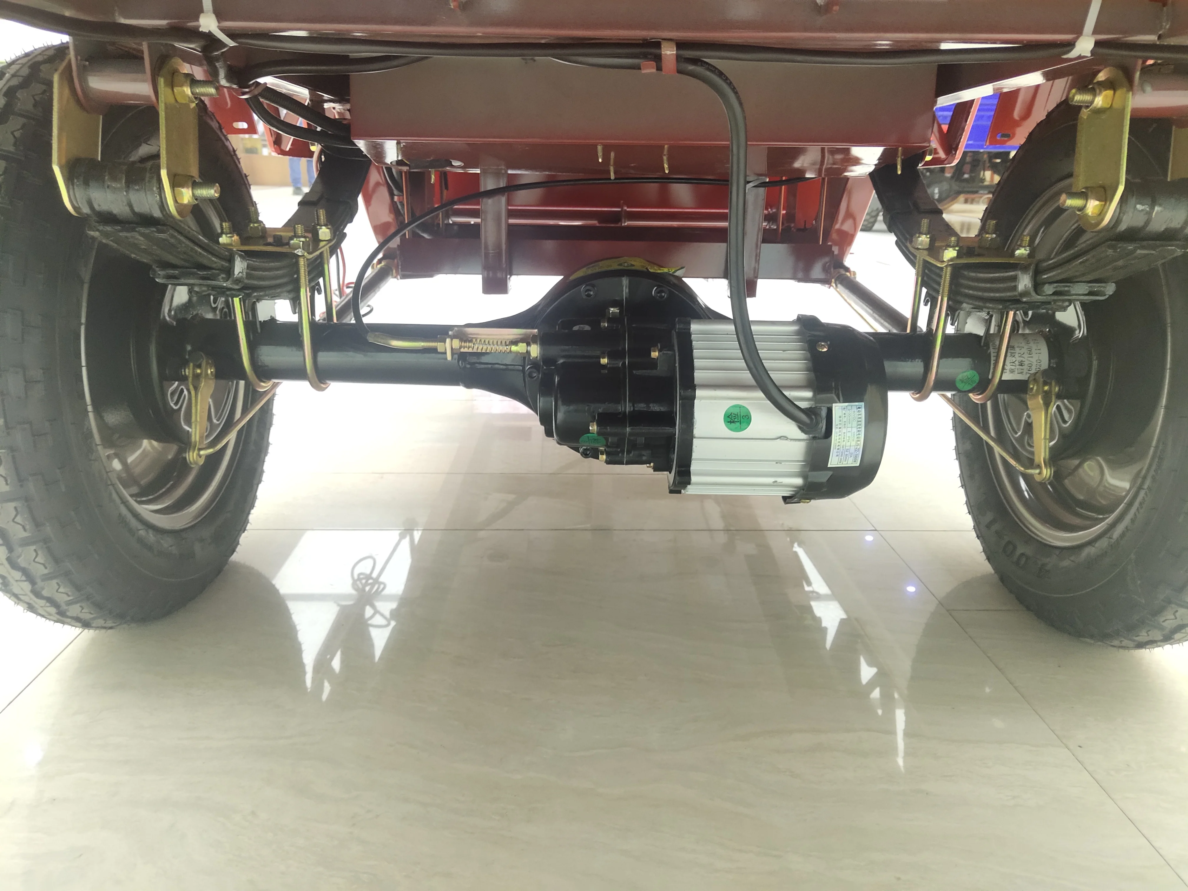 Индивидуальные миниатюрные 49cc 100cc 3 колеса Электрический моторизованный трехколесный мотоцикл для Таш подметания