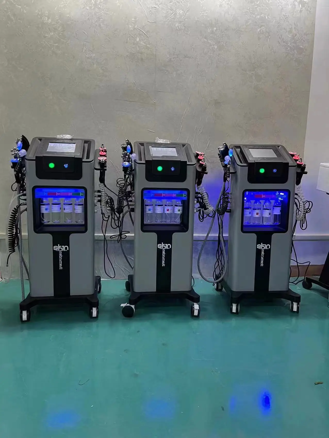 10 in 1 Vertical Deep Clean Hydro Microdermabrasion Facial Blackhead Remover Jet Peel Facial Beauty Machine