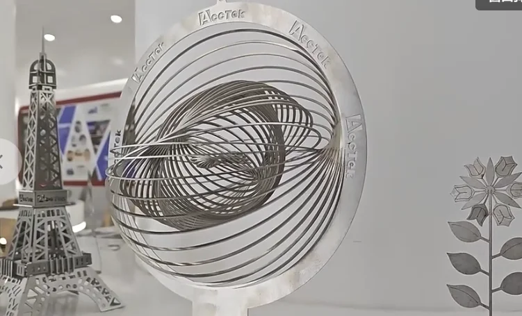 1500w 6000w metal laser cutting machine for cutting stainless steel 35mm custom made in china