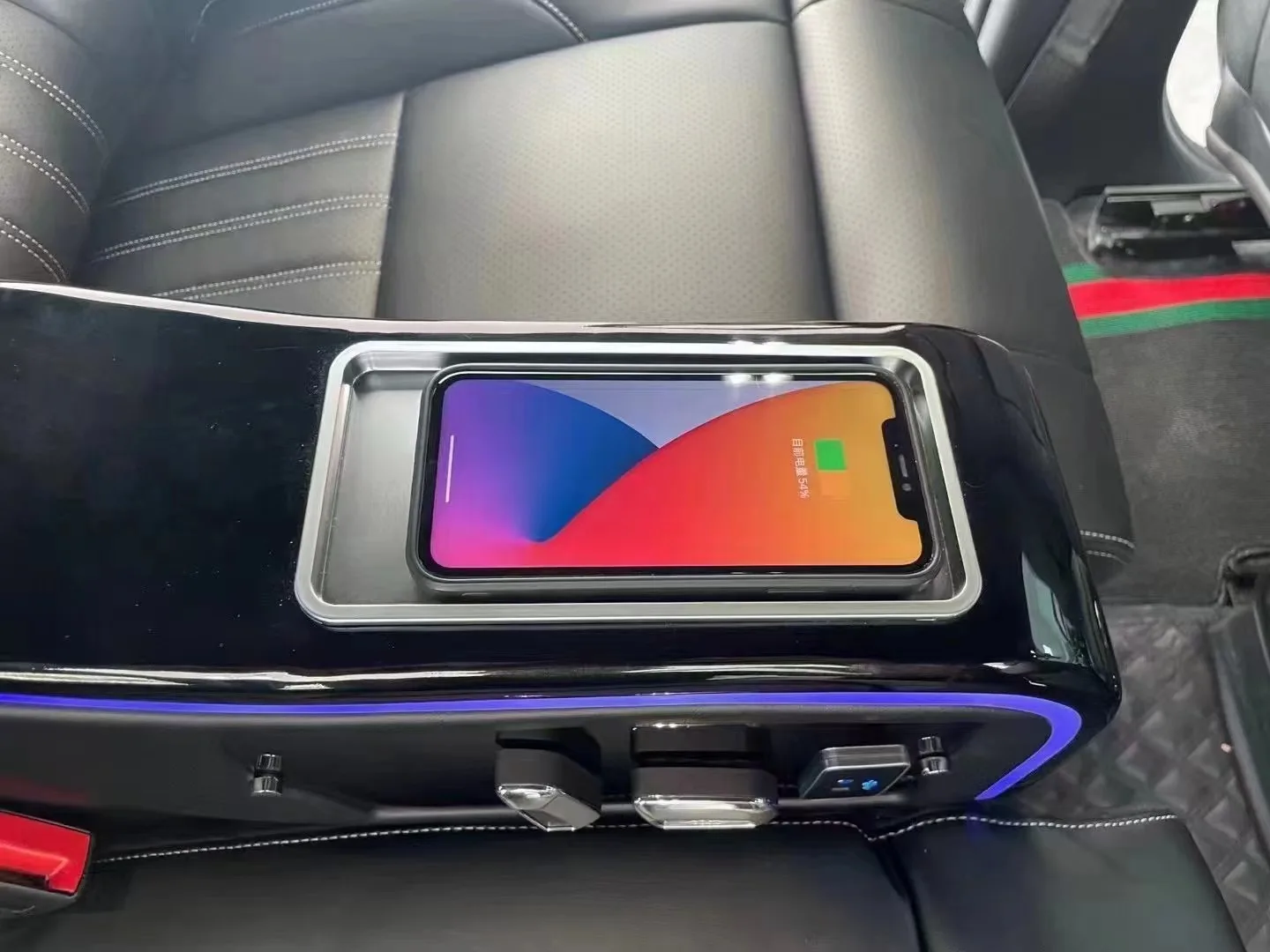 2023 new design luxury SUV car rear seat with cup hold for FORD Everest