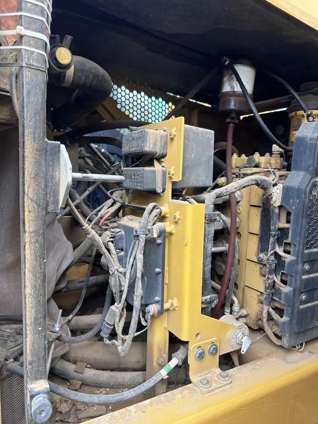 Б/у CAT307.5 небольшой подержанный экскаватор CAT импортированный Подержанный японский 7.5Ton по низкой цене