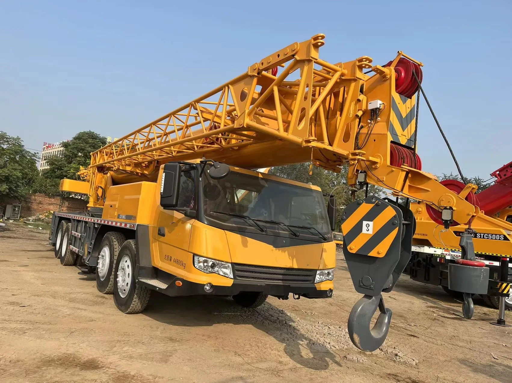 Подержанный оригинальный Китай сделал 70-тонный автокран для продажи с низкой ценой 50ton 100ton 200ton Автокран