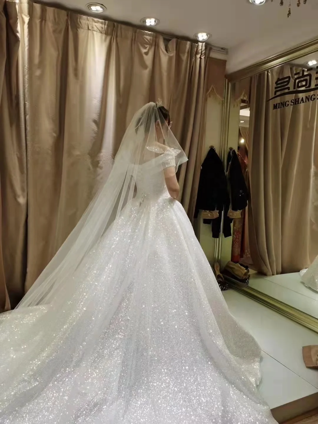 2021 real sample off shoulder chapel train wedding dress robe de mariage bling bling bridal dress