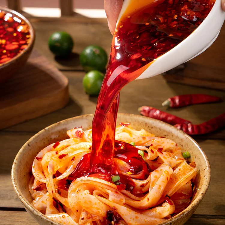 JI XIANG JU wholesale hot sauce red chili garlic oil