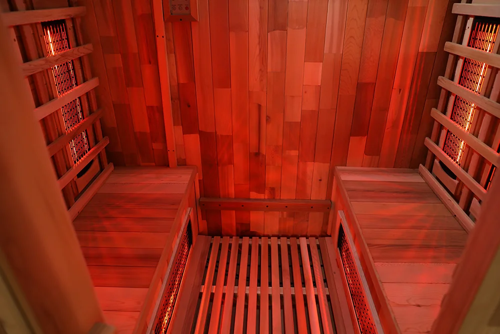 Innovative 4 People Red Cedar Barrel Sauna Smart Heating Technology Infrared Outdoor Sauna for Convenience