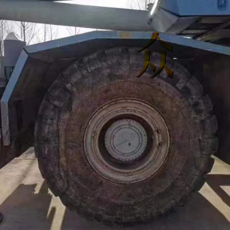 Подержанный грубый кран 35 тонн 50 Tadano TR500E использовал на складе.