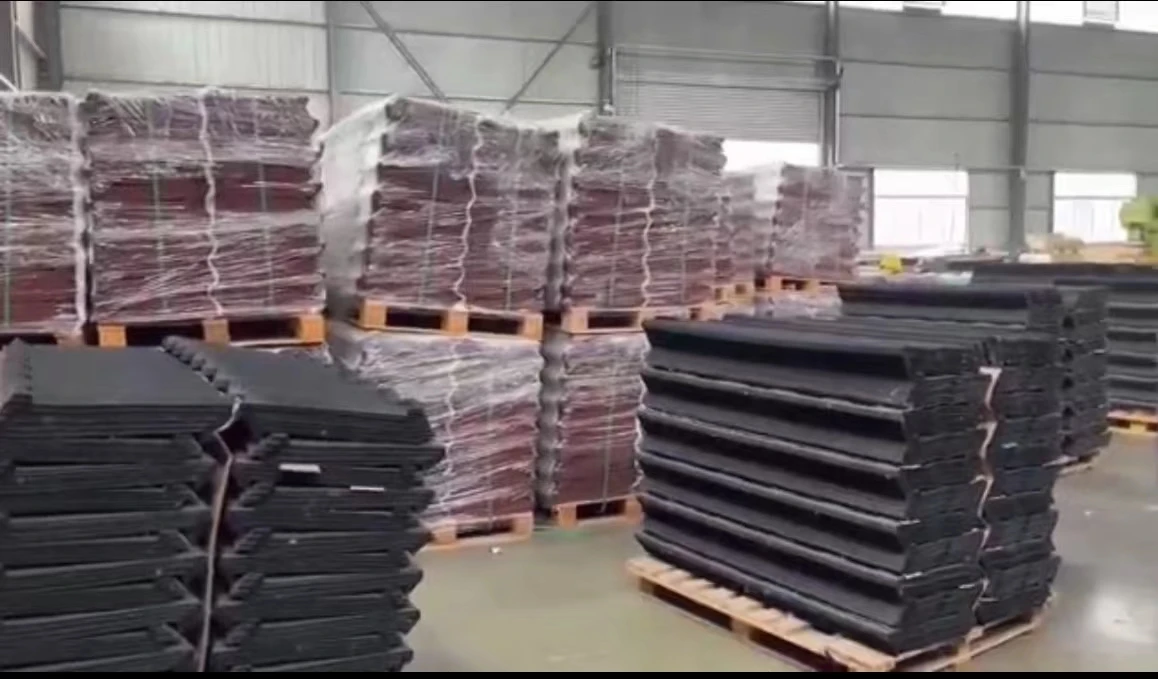Environmentally friendly plastic PVC roofing sheet corrugated insulation metal roof tile supplier