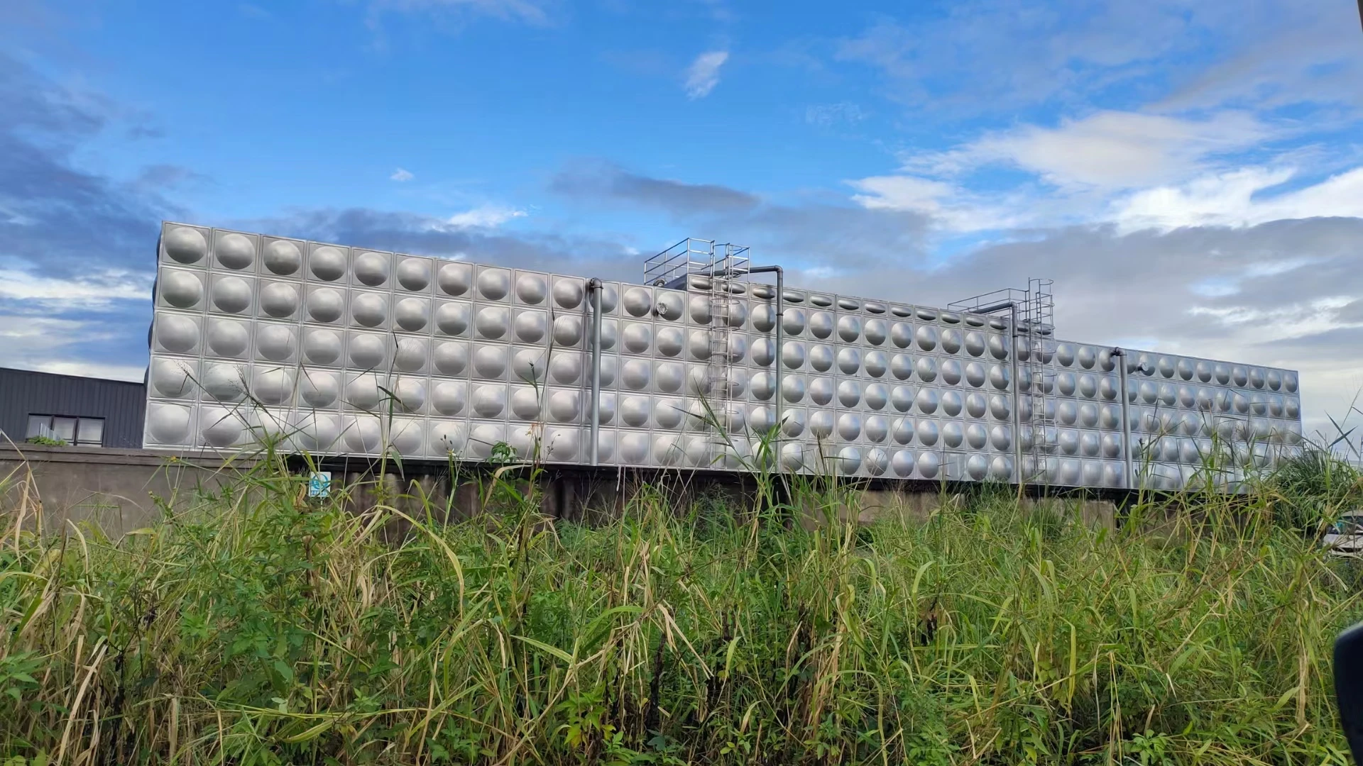 Flexible Panel Water Tank SS304 SS316 Food Grade Low Pricesolar Water Heater Stainless Steel Hot Water Tank Tank