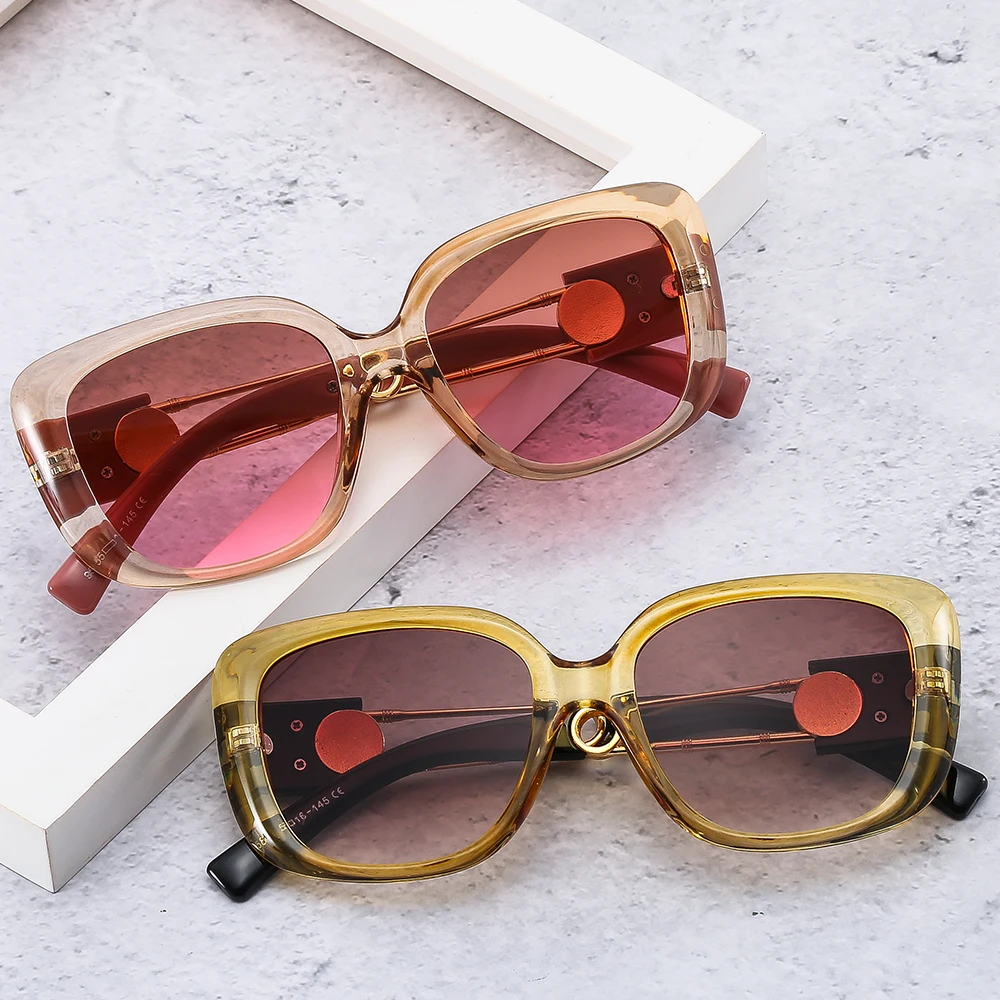NWOGLSS 958 Fashionable Metal Accessories Designer Women Sunglasses