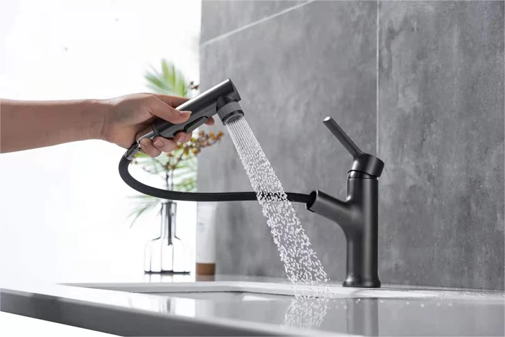 Factory Price Zinc Alloy Bathroom Basin Faucet Pull Out Hot Cold Mixer Water Tap Multifunction Bathroom Faucet