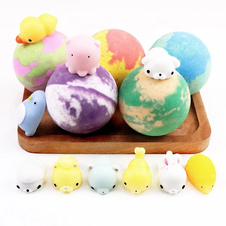 
Hot Selling Gift Set Private Label Handmade SPA Moisturizing Round Shape Bubble Fizzy Bath Bomb Toys Inside 