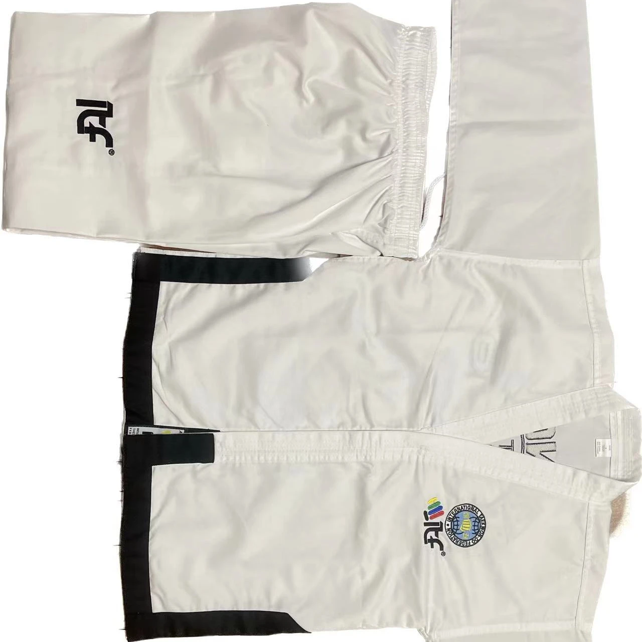 Yujishan Factory Wholesale Custom Logo WTF ITF Taekwondo Uniform Taekwondo Dobok For Children Adults Kids