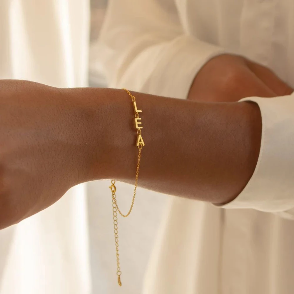 eManco High Quality Stainless steel Personalized Name Jewelry Women Custom Gold 26 Initial Letters Name Bracelet